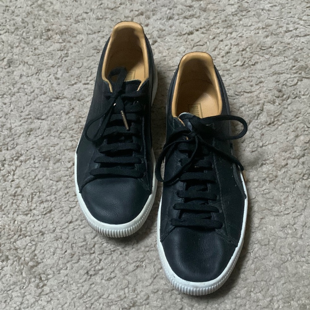 Puma Clyde black sneakers with tan detail size 6 mens